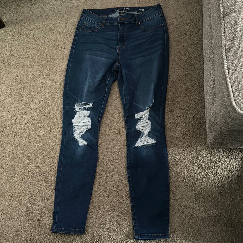women’s jeans with rips